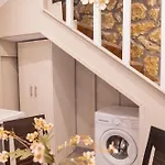 Stonewood House Апартаменты *