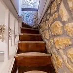 Stonewood House *